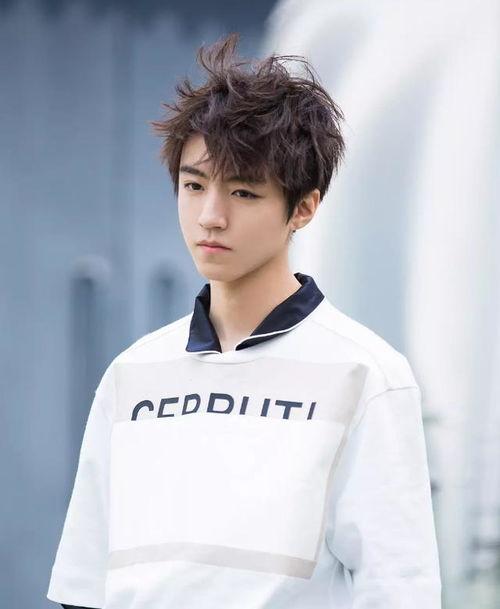 十三余吃瓜遇见神鹿,吃瓜偶遇神鹿，揭秘神秘传说背后的真相