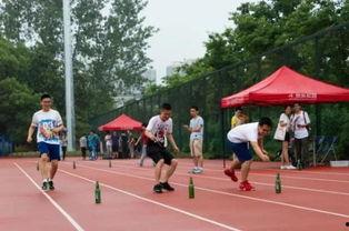 大学操场吃瓜事件,一场校园舆论的风波与反思