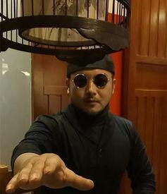 街头采访吃瓜给钱,金钱与八卦的诱惑